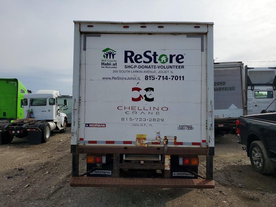 2012 Mitsubishi Fuso FEC52S BOX Truck