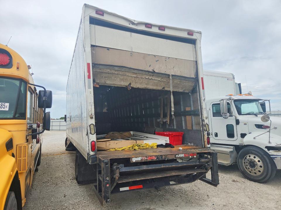 2005 Kenworth T300 BOX Truck