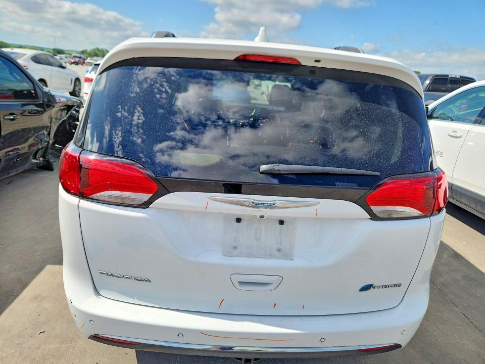2018 Chrysler Pacifica Hybrid Limited
