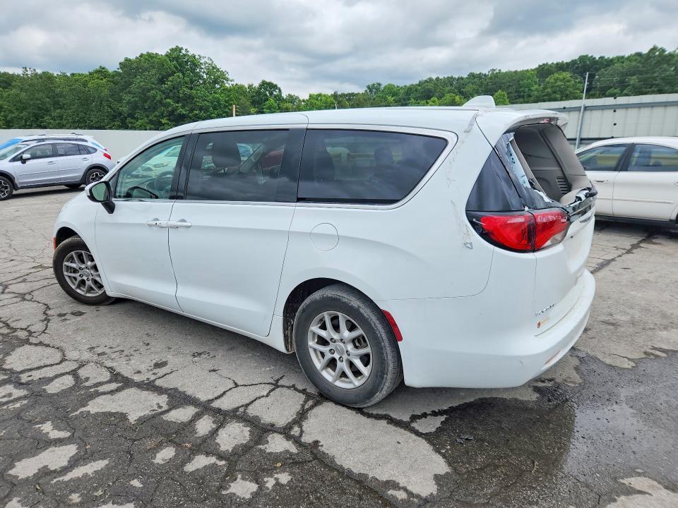 2020 Chrysler Voyager lx