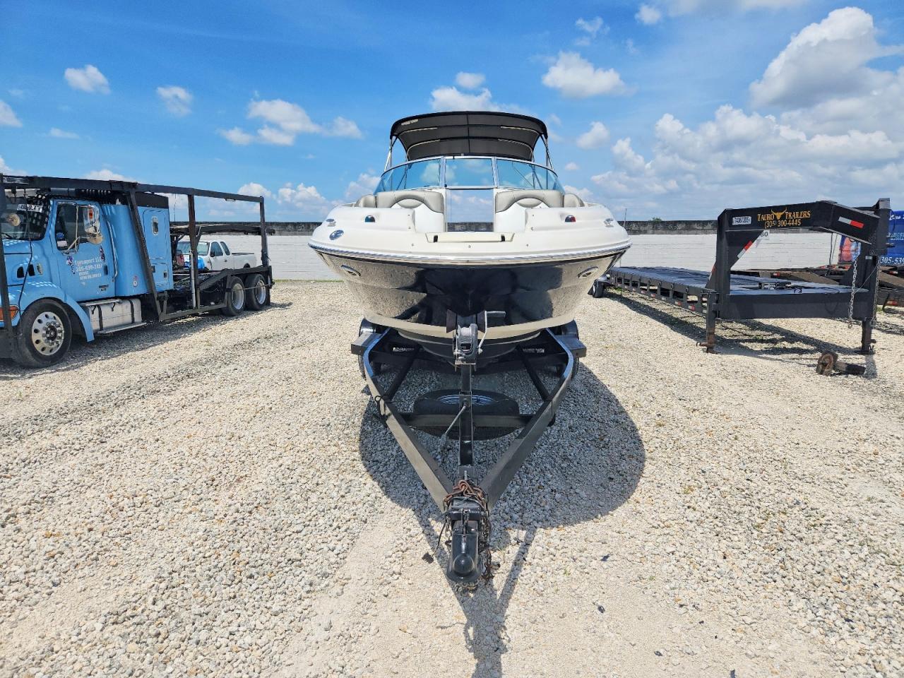 2006 Sea Ray Boat