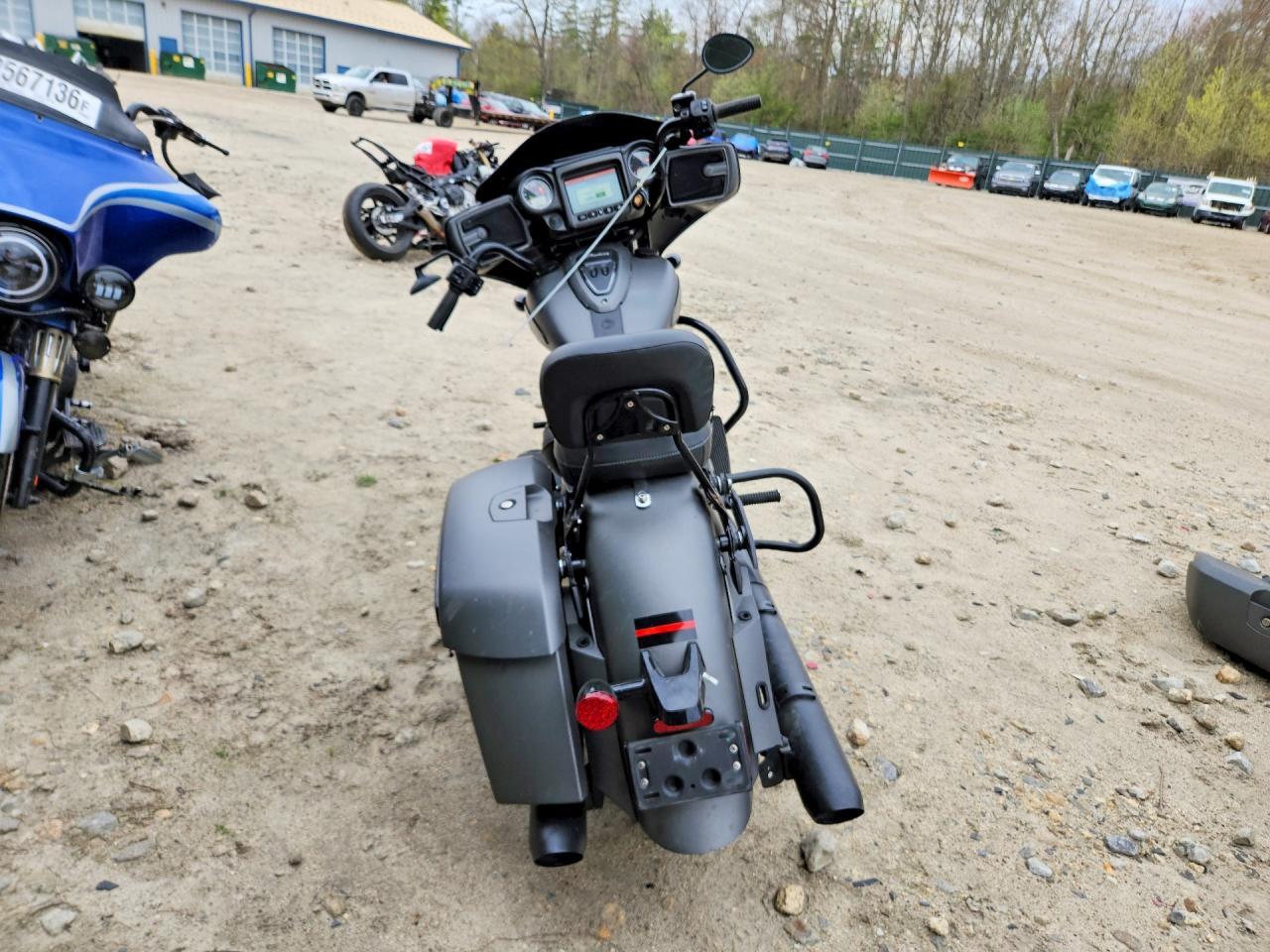 2020 Indian Motorcycle Co. Chieftain Dark Horse