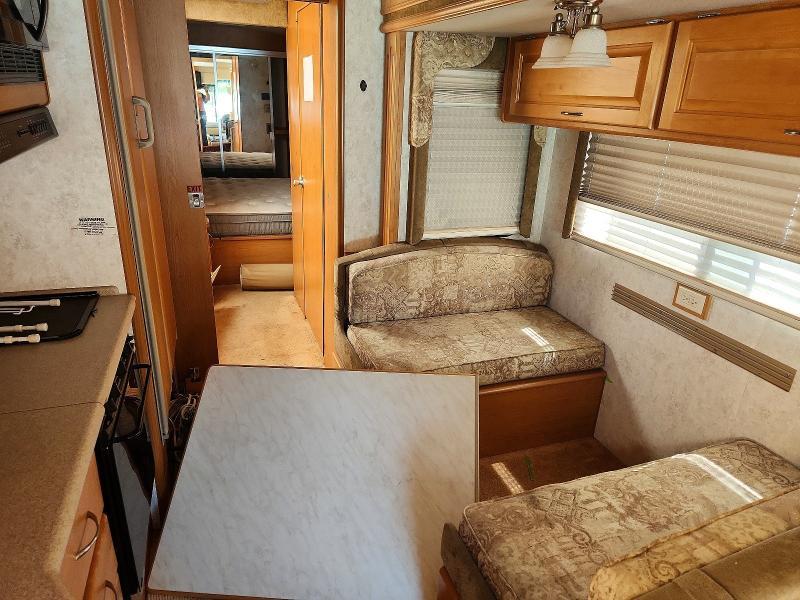 2000 Fleetwood Motorhome