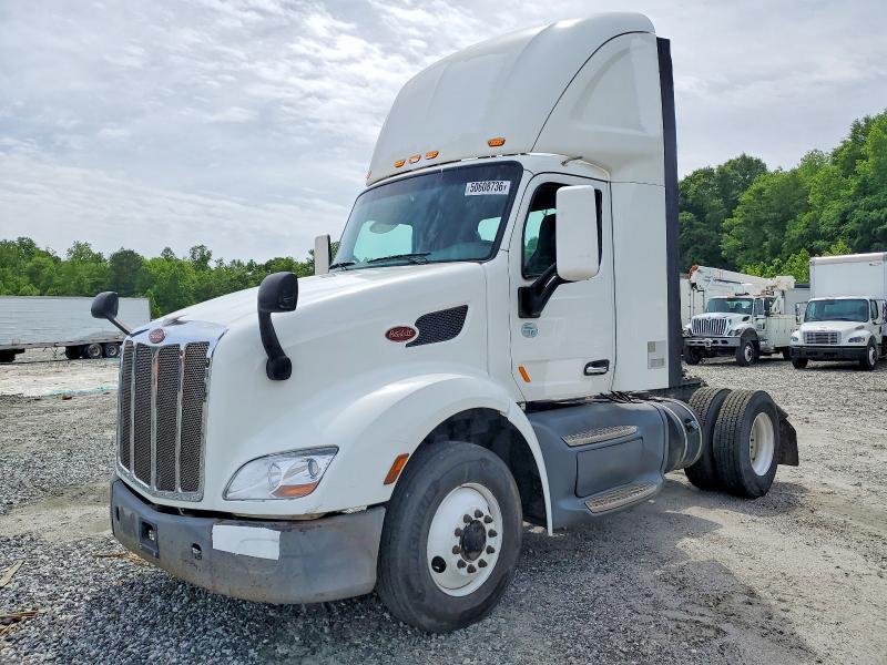 2018 Peterbilt 579 Semi Truck