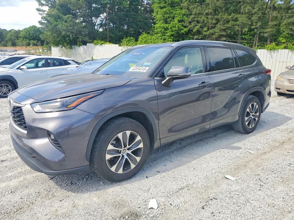 2021 Toyota Highlander xle