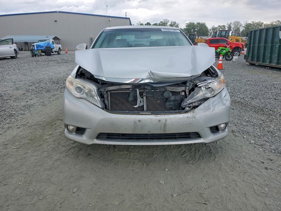 2012 Toyota Avalon Base