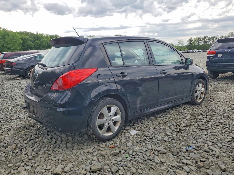 2011 Nissan Versa 1.8 s