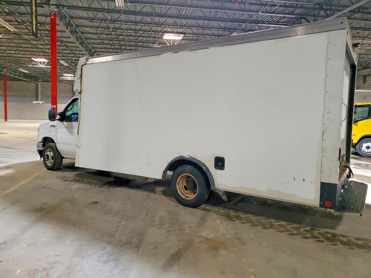 2022 Ford E350 Delivery Truck