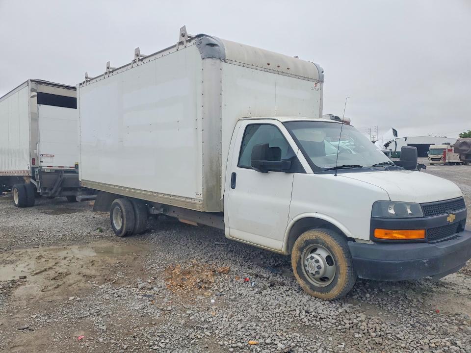 2019 Chevrolet Express BOX Truck