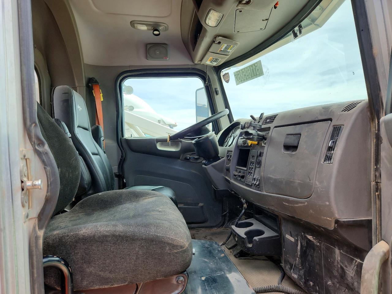 2015 Peterbilt 348 Truck Cab AND Chassis