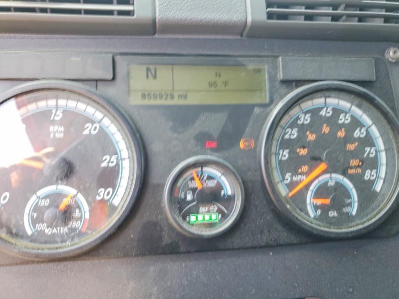 2015 Freigliner 2015 Freightliner Cascadia Semi Truck