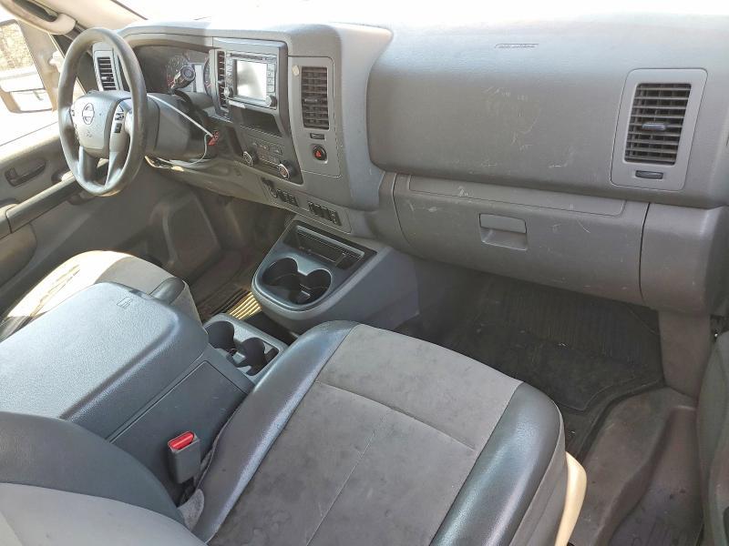 2015 Nissan NV 2500 HD SV