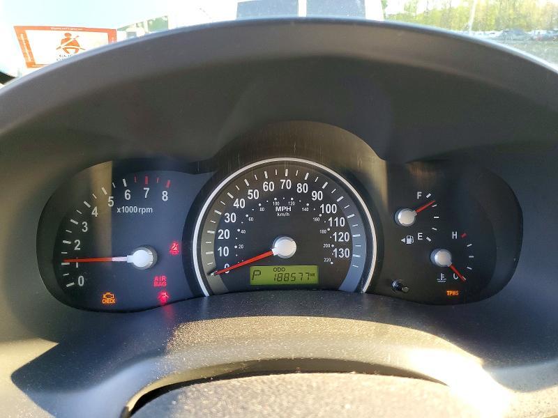 2010 KIA Sedona lx