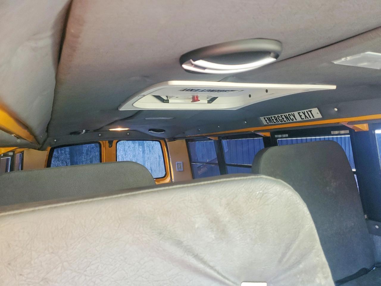 2001 Chevrolet Express G3500