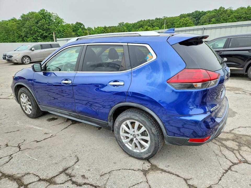 2020 Nissan Rogue sv
