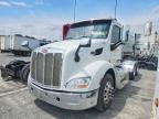 2016 Peterbilt 579 Semi Truck