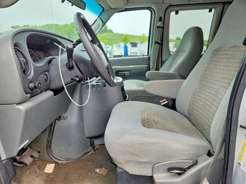 2005 Ford Econoline E350 Super Duty Wagon