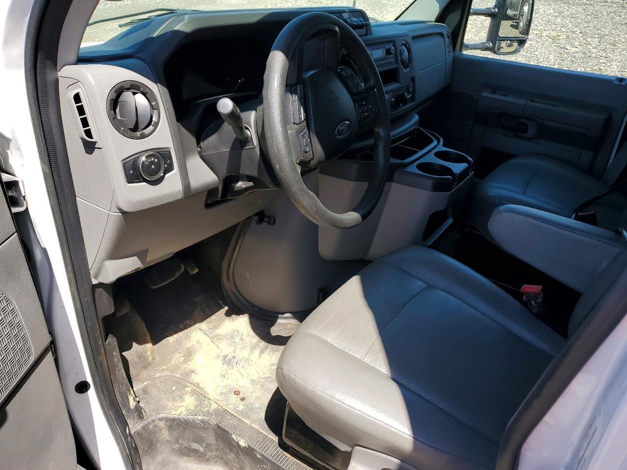 2023 Ford Econoline-BOX Truck