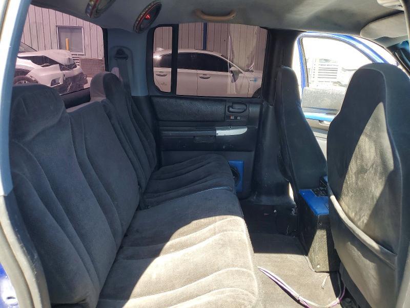 2001 Dodge Dakota Quattro