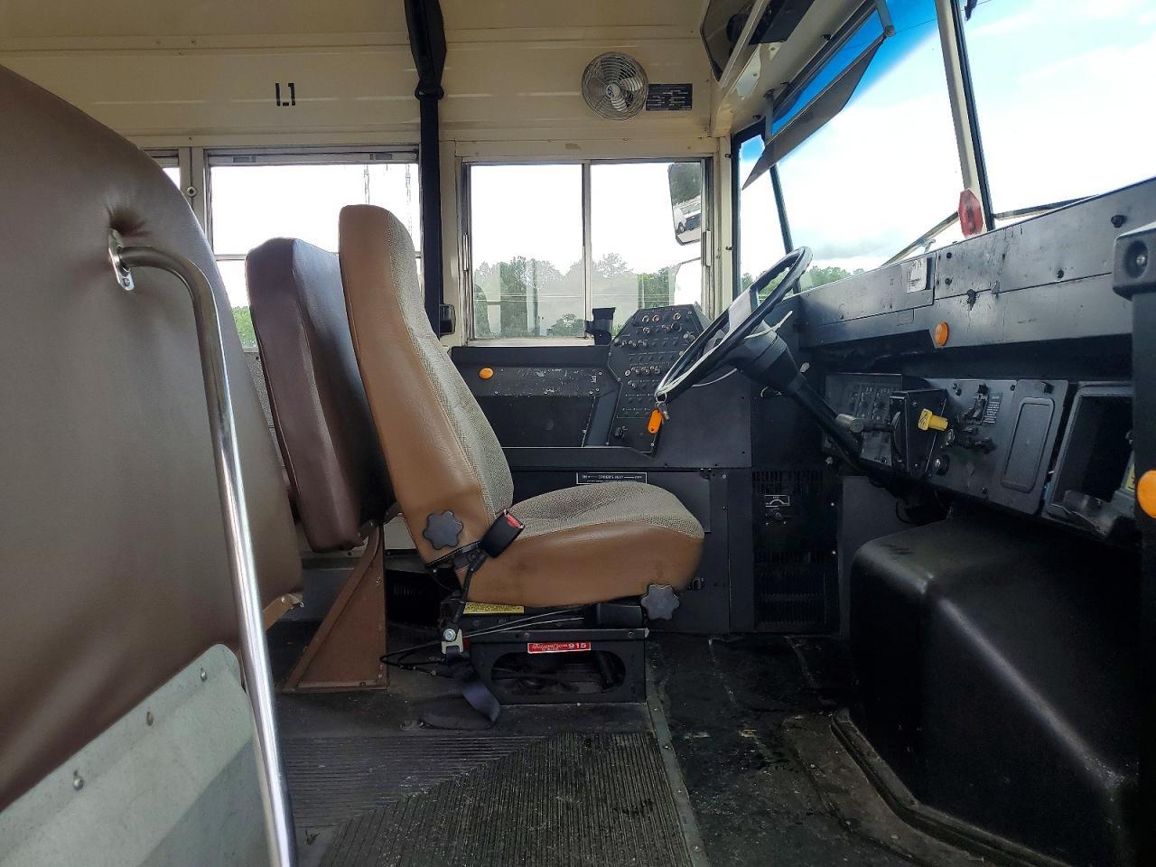 1998 Intl 1998 Bluebird School Bus