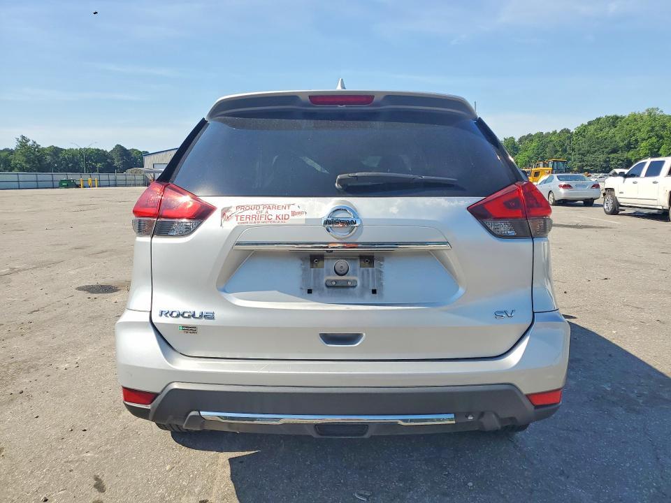 2018 Nissan Rogue sv