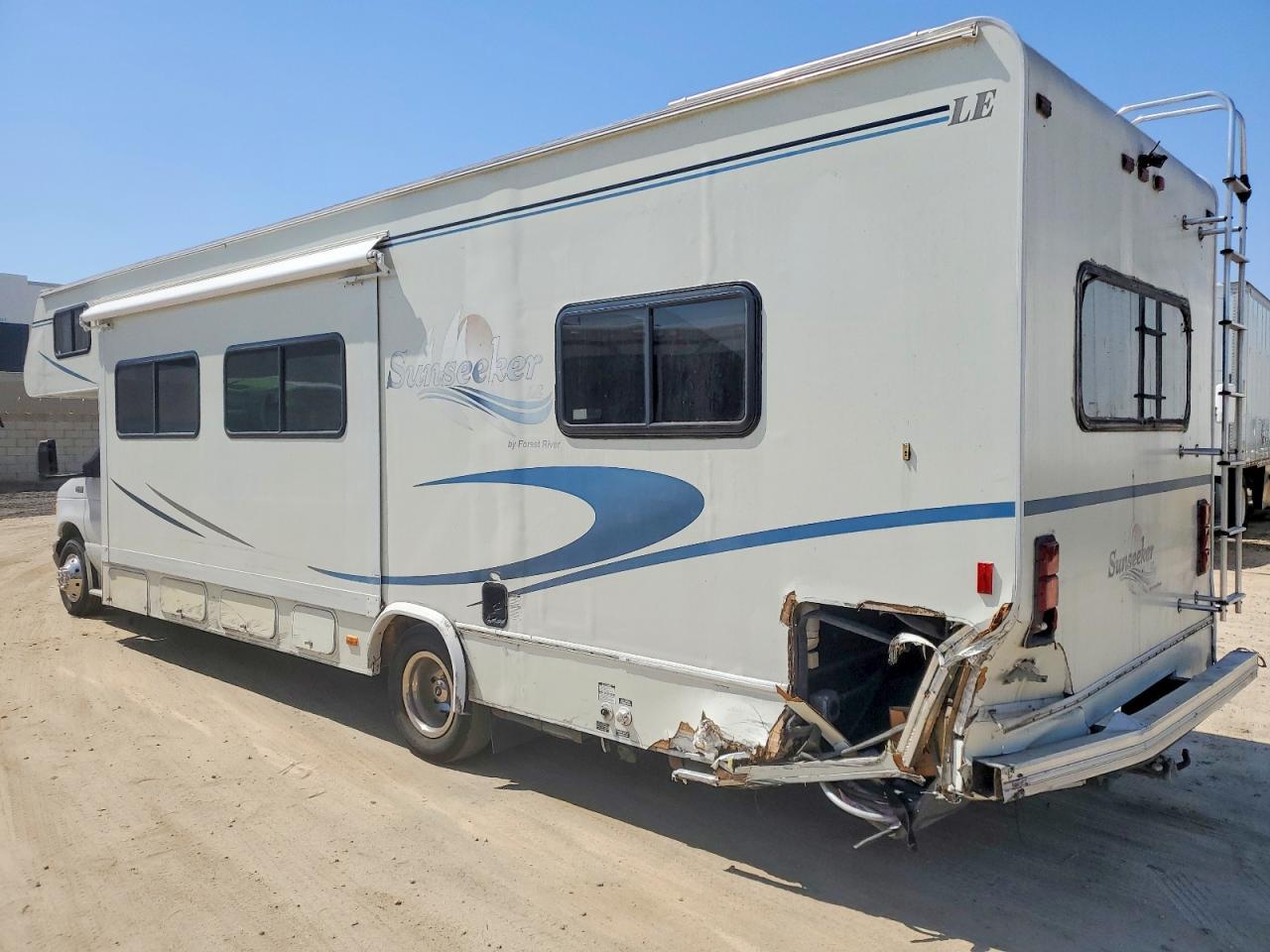 2003 Ford Econoline E450 Super Duty Cutaway Van