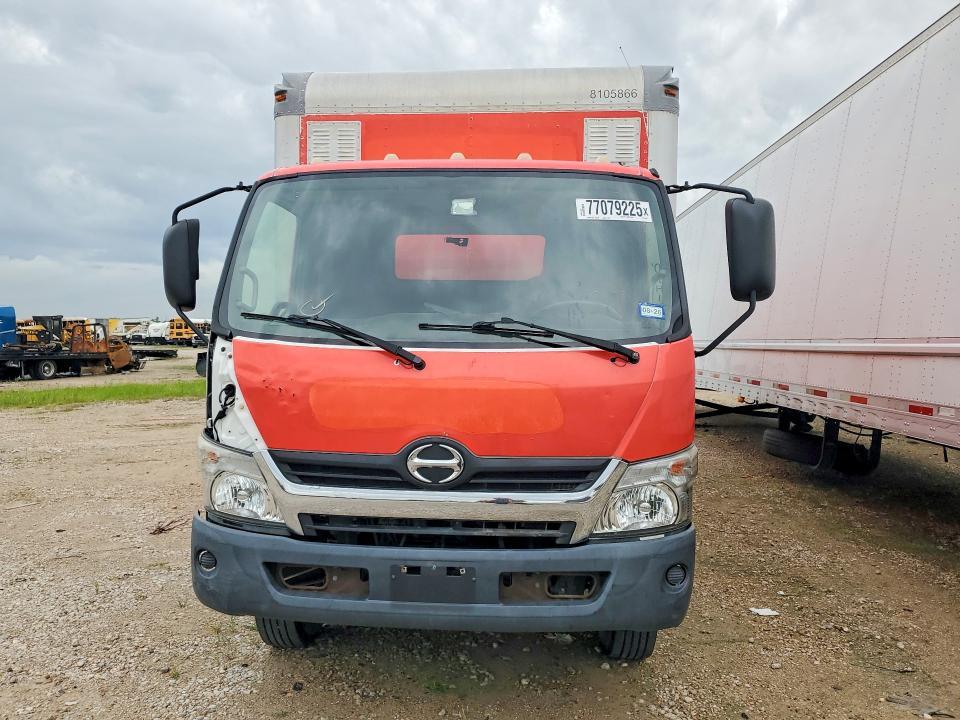 2018 Hino 195 box Truck