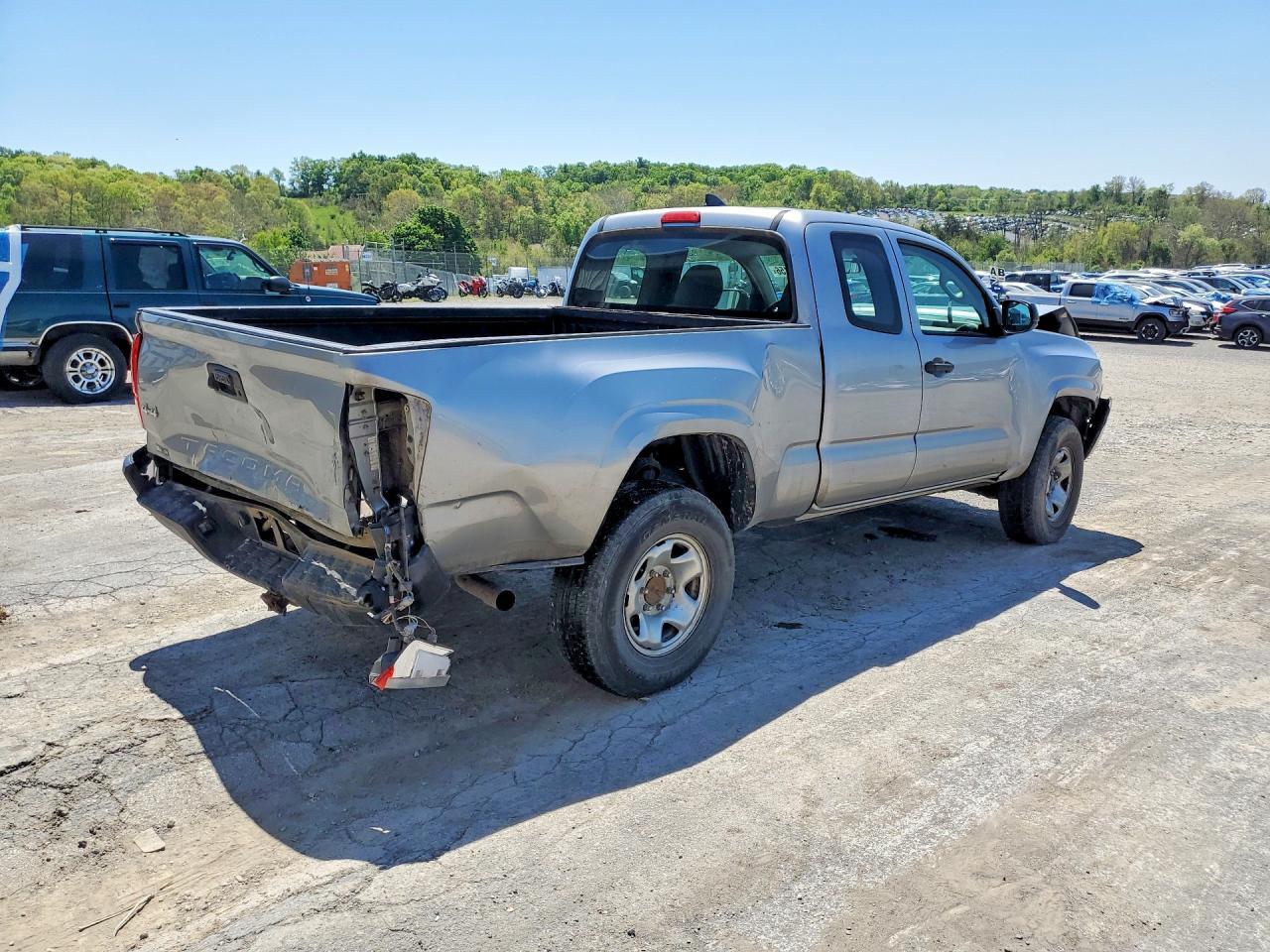 2017 Toyota Tacoma SR