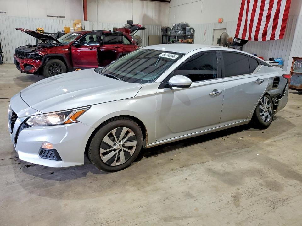 2019 Nissan Altima s