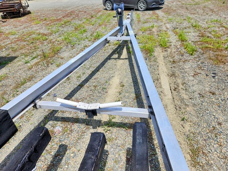 2000 Loadmaster Trailers