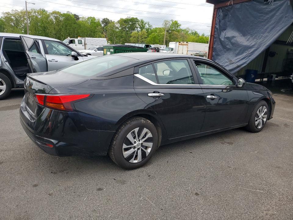 2023 Nissan Altima s