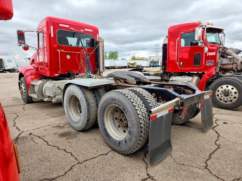 2015 Peterbilt 389 Semi Truck