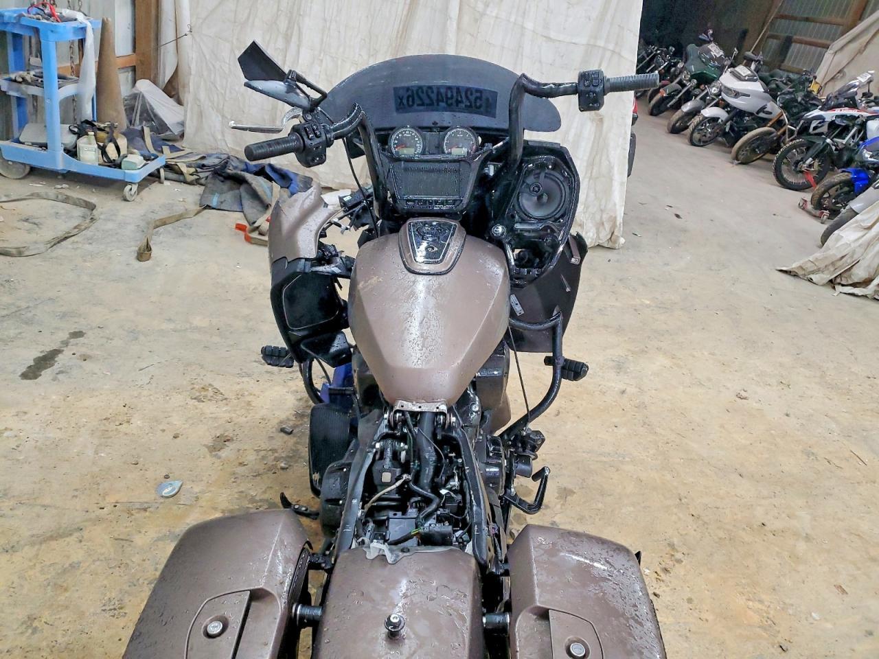 2021 Indian Motorcycle Co. Challenger Dark Horse