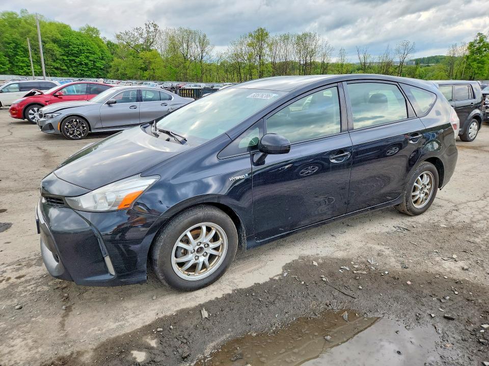 2016 Toyota Prius v Three