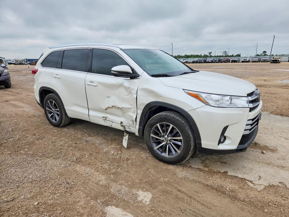 2017 Toyota Highlander xle