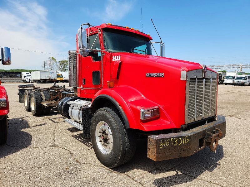 2012 Kenworth T800 Truck Cab AND Chassis