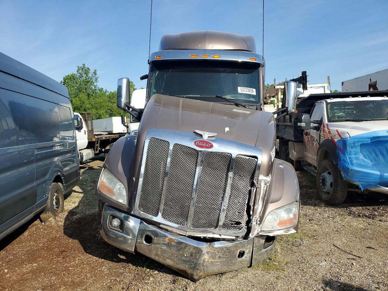 2017 Peterbilt 579