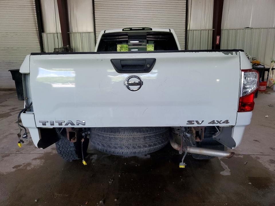 2021 Niss Titan SV