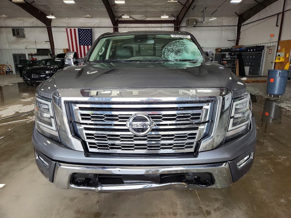2021 Nissan Titan SL