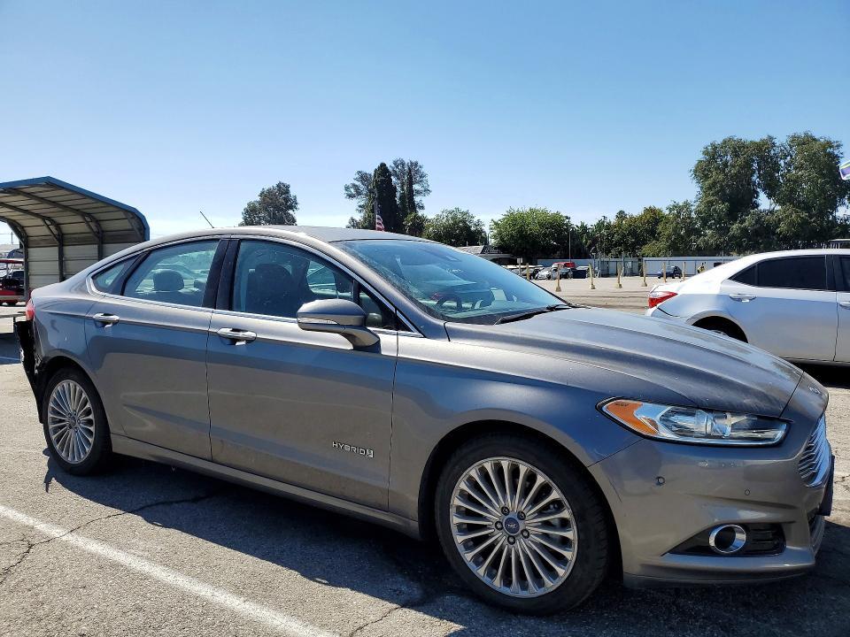 2014 Ford Fusion Titanium hev