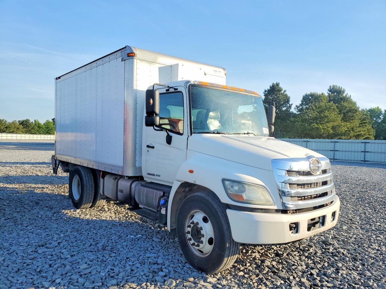 2013 Hino 258/268 BOX Truck
