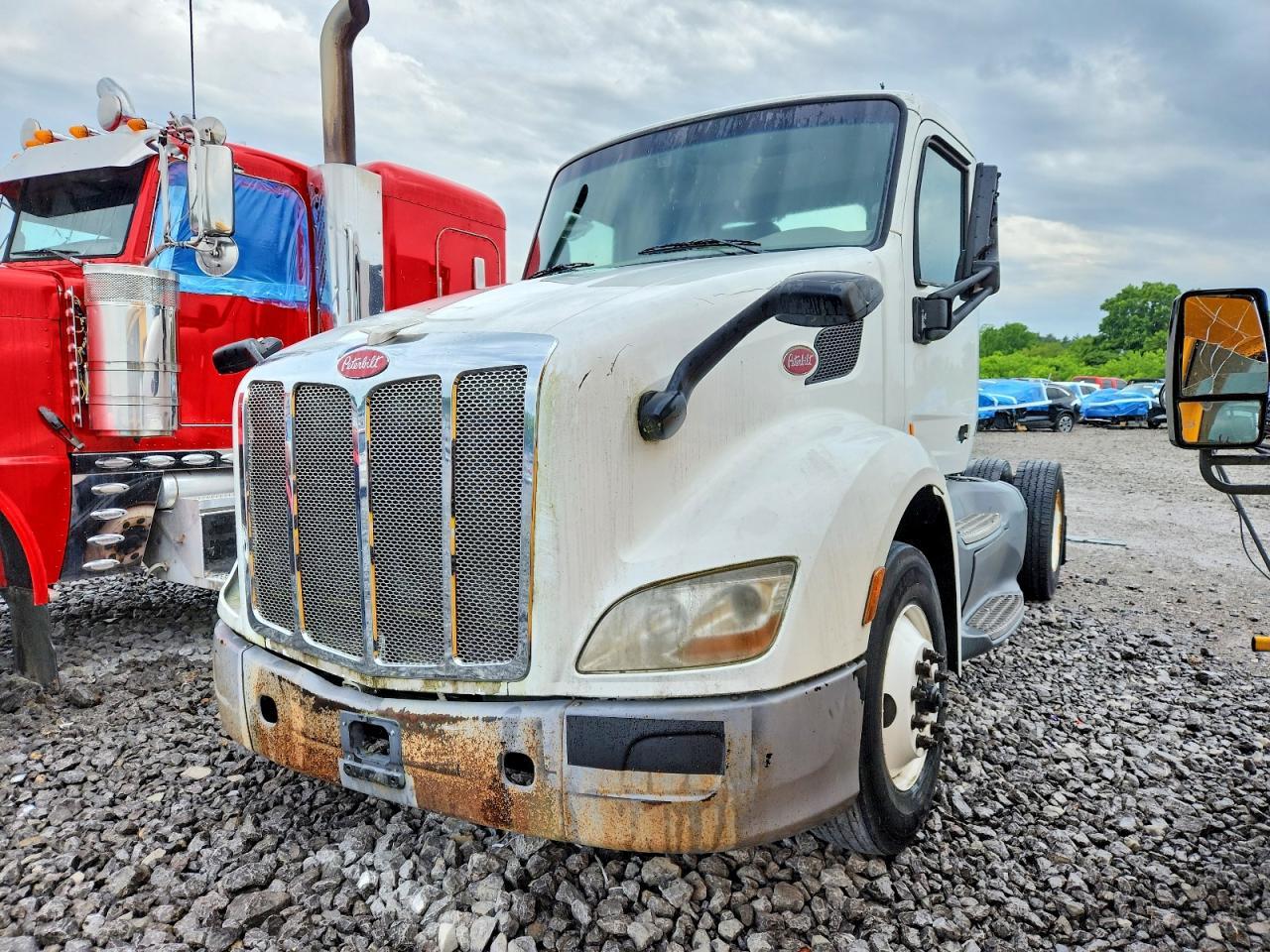 2015 Peterbilt 579 Semi Truck