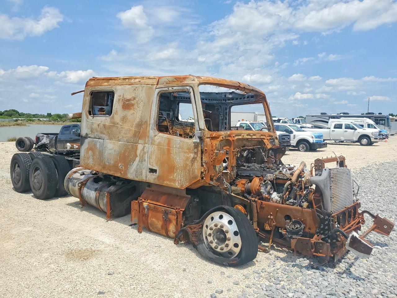 2023 Volv O VNL Semi Truck