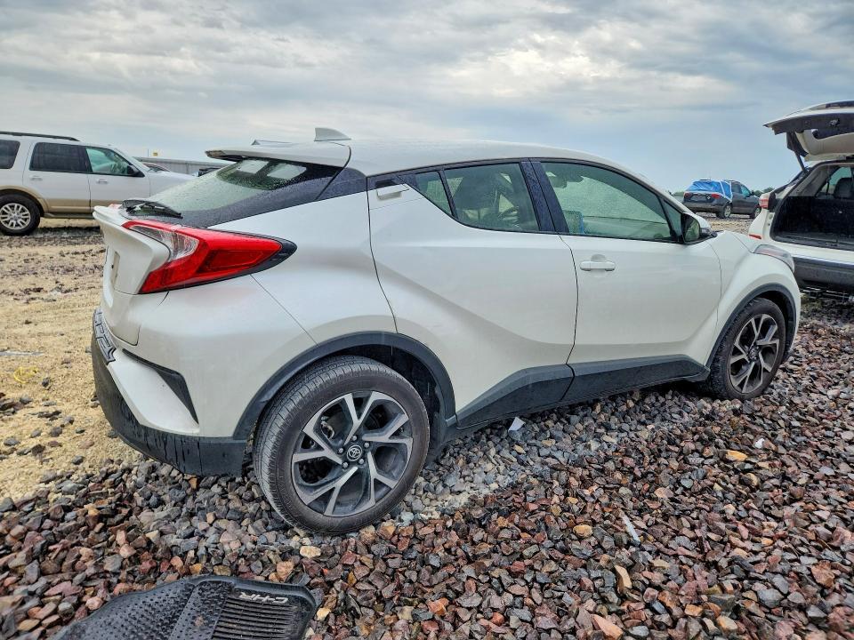 2020 Toyota C-hr xle