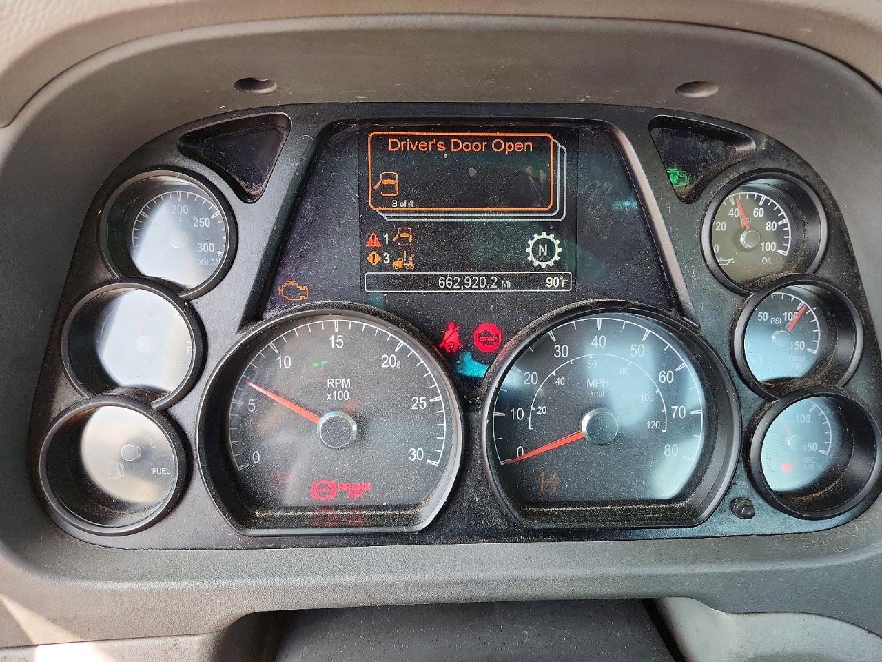 2016 Peterbilt 579 Semi Truck