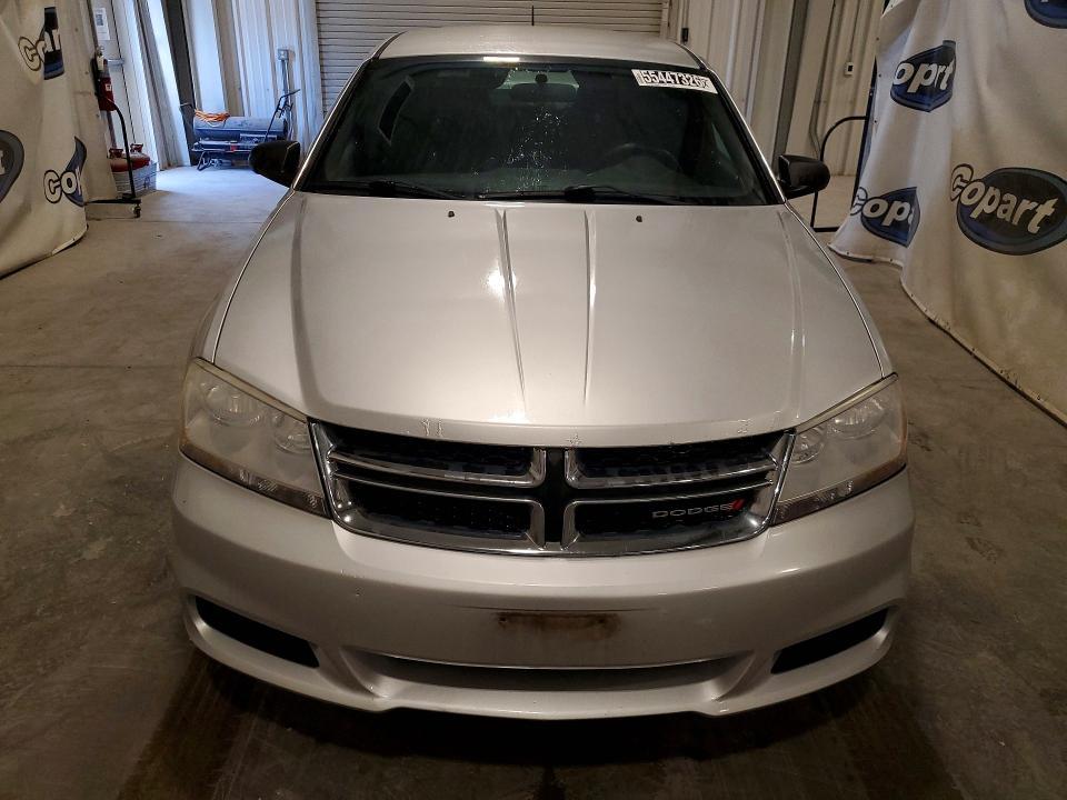2012 Dodge Avenger se
