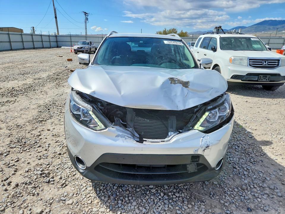 2017 Nissan Rogue Sport sv