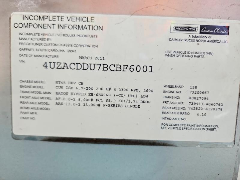 2011 Freightliner Chassis m Line Walk-in van