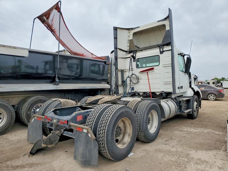 2022 Volv O VNL Semi Truck