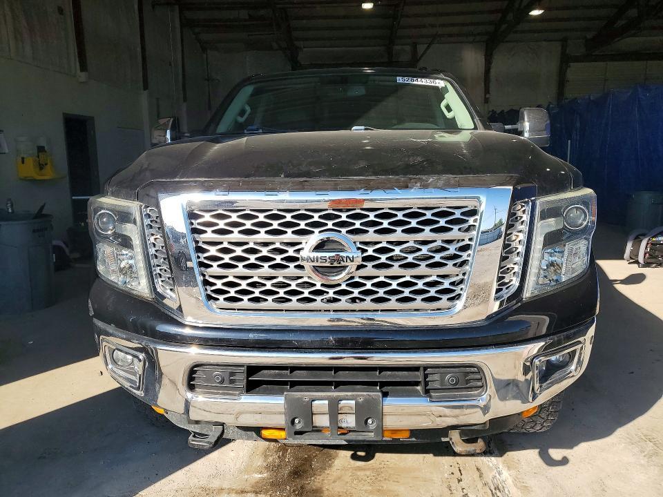 2016 Nissan Titan XD SL